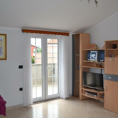 Apartman Ika Umag Exteriör bild
