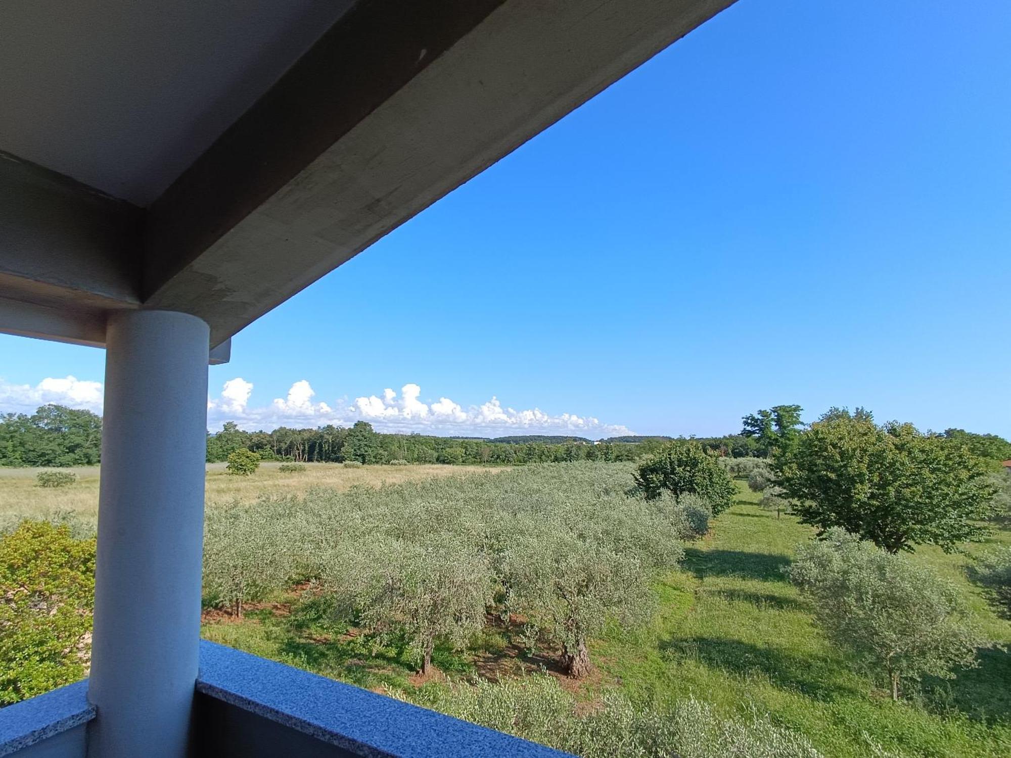 Apartman Ika Umag Exteriör bild